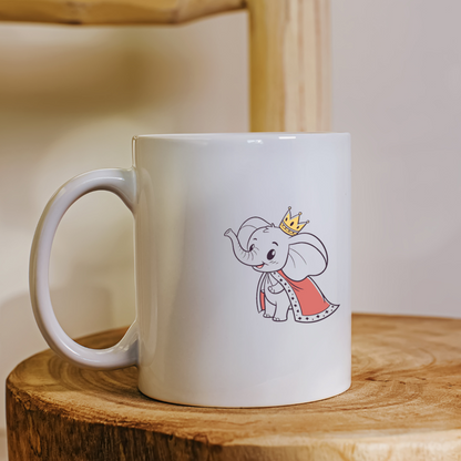 Mug avec éléphant souriant en style kawaii sur fond imaginaire et enfantin