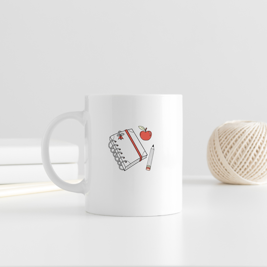 Mug affichant un motif minimaliste d'un crayon créatif sur fond blanc épuré