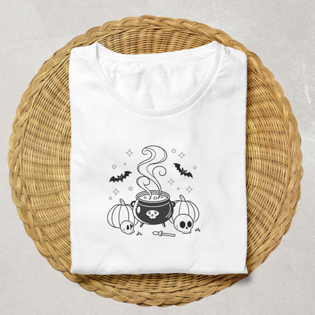 T-shirt avec chaudron magique et citrouilles, parfait pour Halloween, design captivant