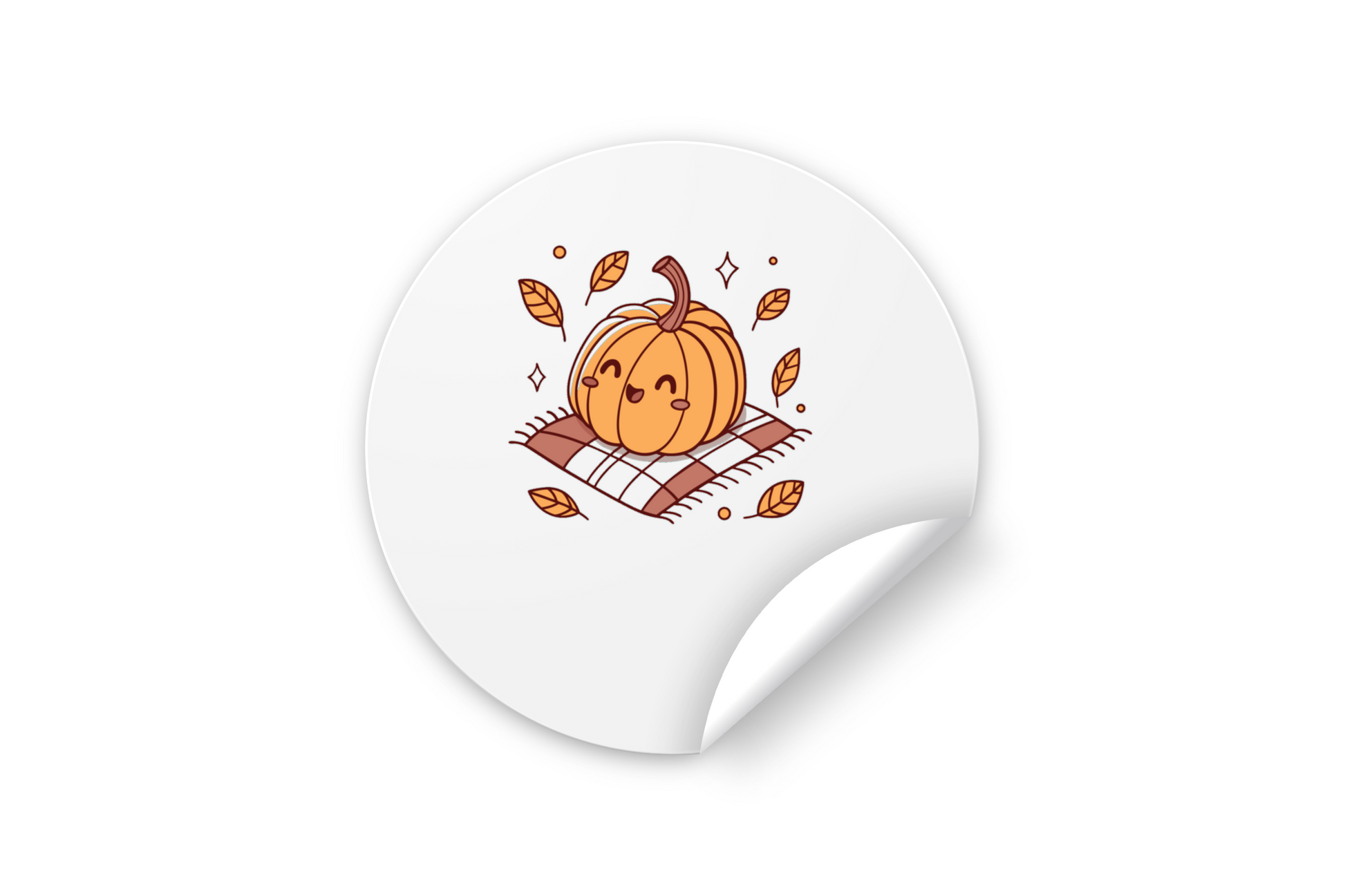 Sticker avec une citrouille kawaii heureuse en automne sur un fond cosy