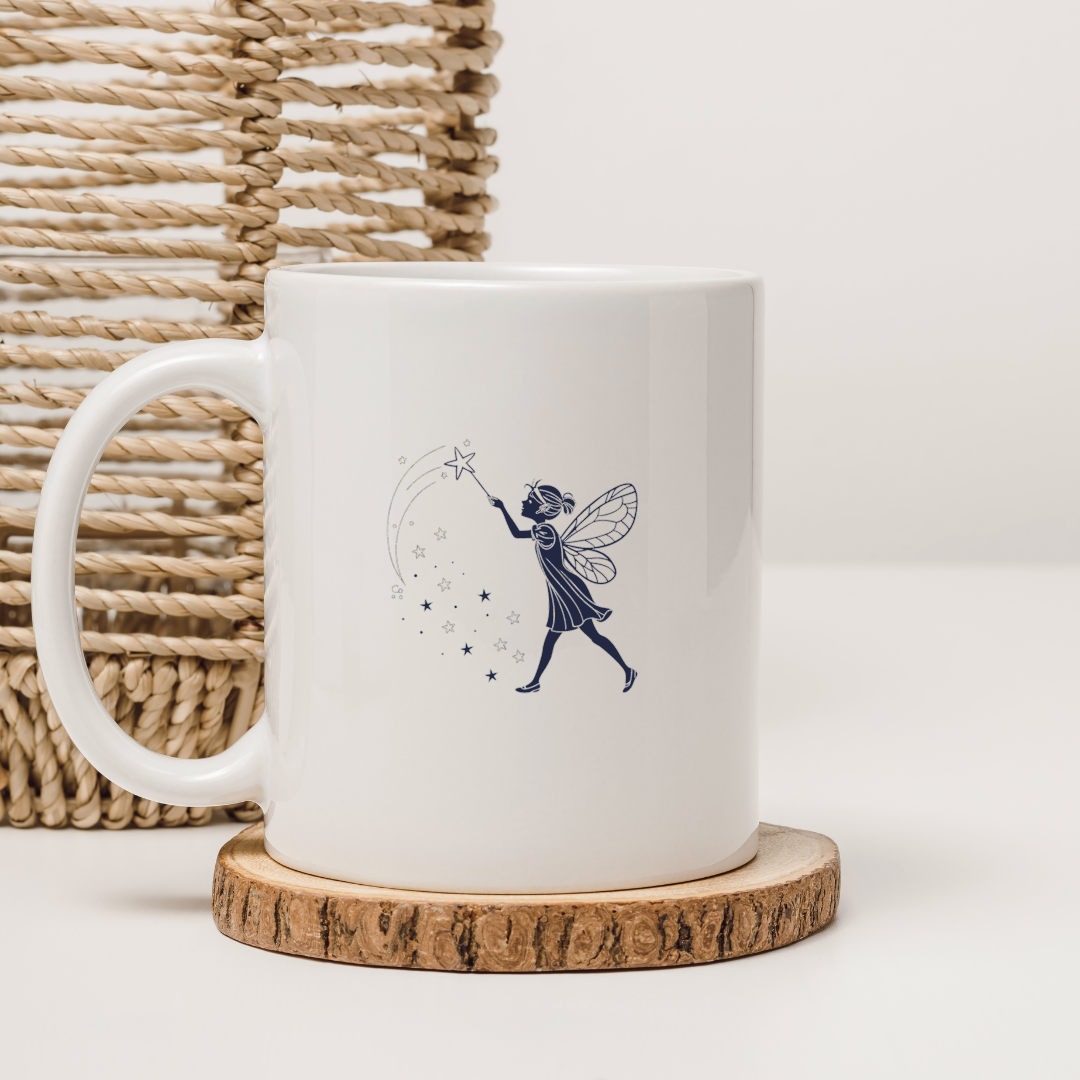 Mug avec motif magique de fée stylisée en vol étoilé