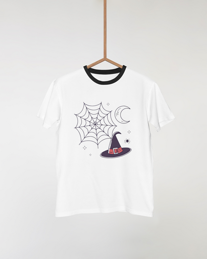 T-shirt avec chapeau de sorcière et toile style doodle pour Halloween