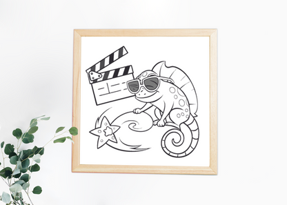 Cadre avec caméléon stylisé et clap de cinéma fantaisie pour décor cinématographique