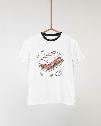T-shirt avec motif doodle d'un sandwich flottant, idéal pour cuisine créative