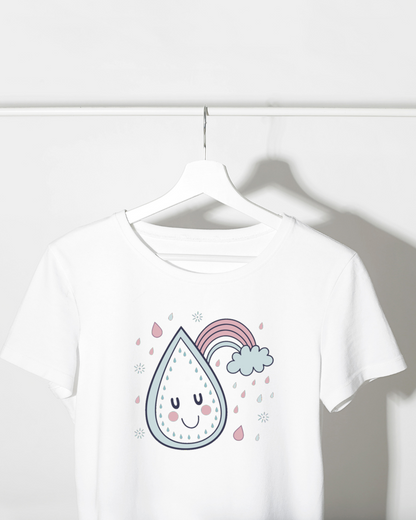 T-shirt avec une goutte joyeuse et arc-en-ciel pastel sur fond blanc
