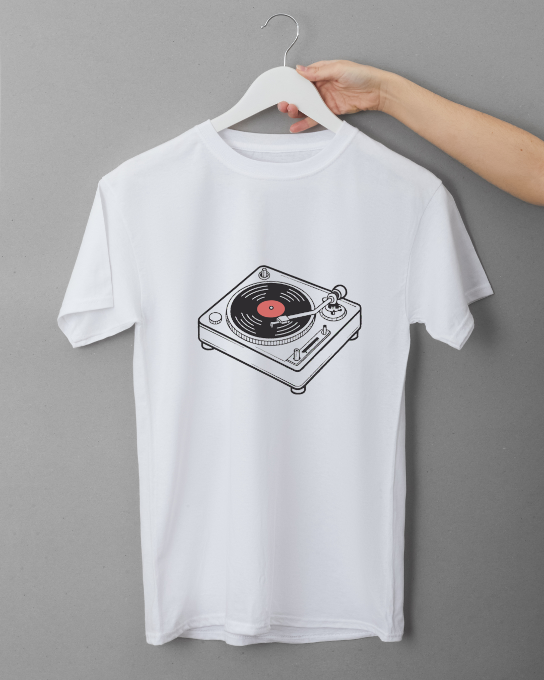 T-shirt au style vintage avec un tourne-disque rétro en pleine action