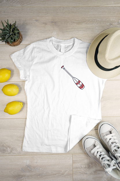 T-shirt au style marin avec une pagaie numérique dynamique en bleu et blanc