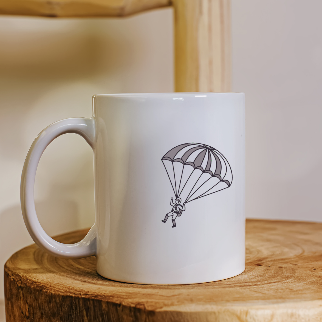 Mug avec parachutiste descendant style aventure design moderne vibrant
