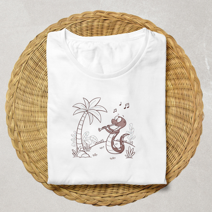Sur un t-shirt, serpent exotique dans une jungle luxuriante vibrant de couleurs