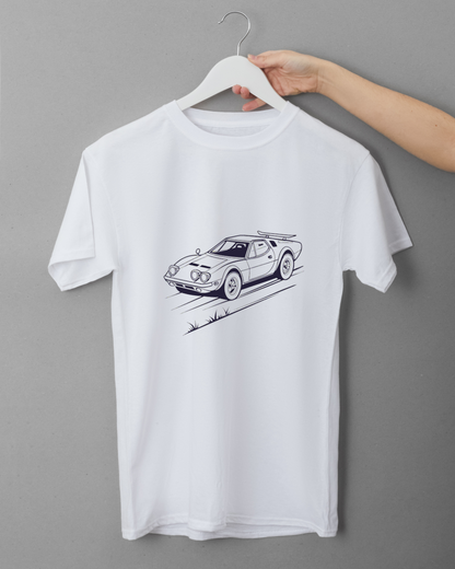 T-shirt stylé avec motif de voiture Stratos classique en course