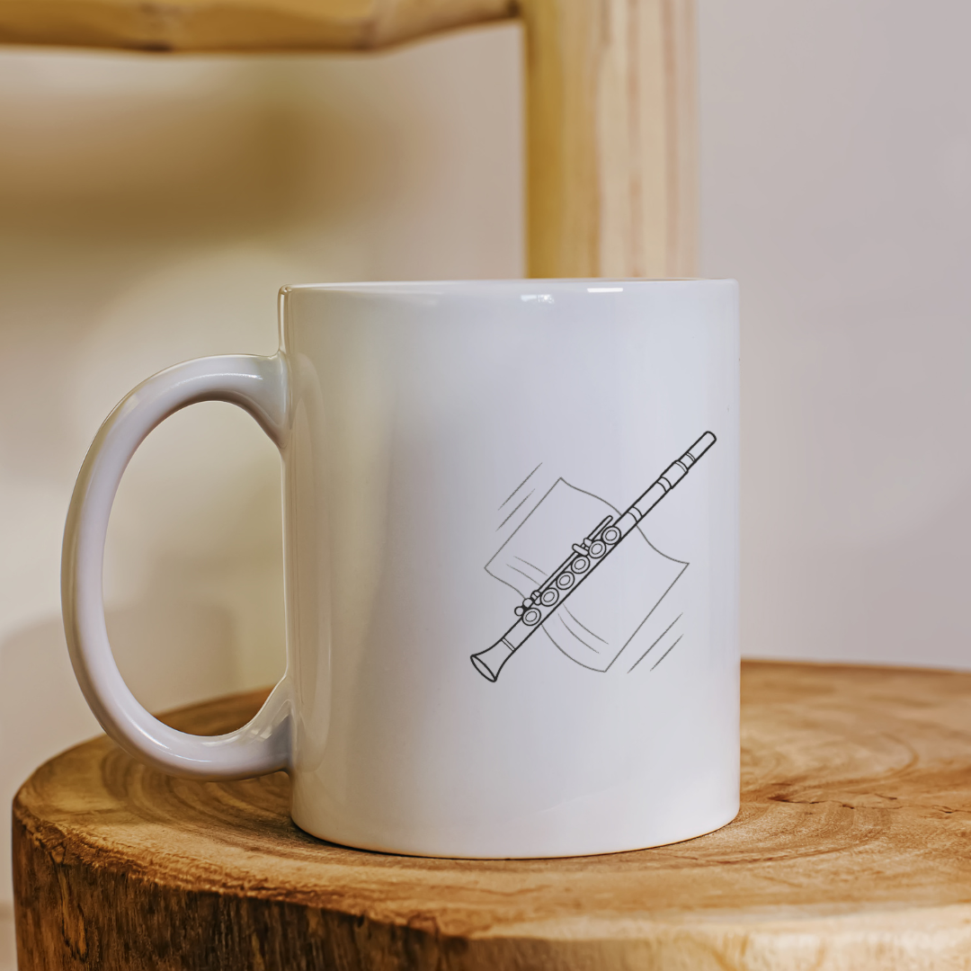 Mug avec flûte délicatement dessinée style minimaliste qui évoque une harmonie musicale