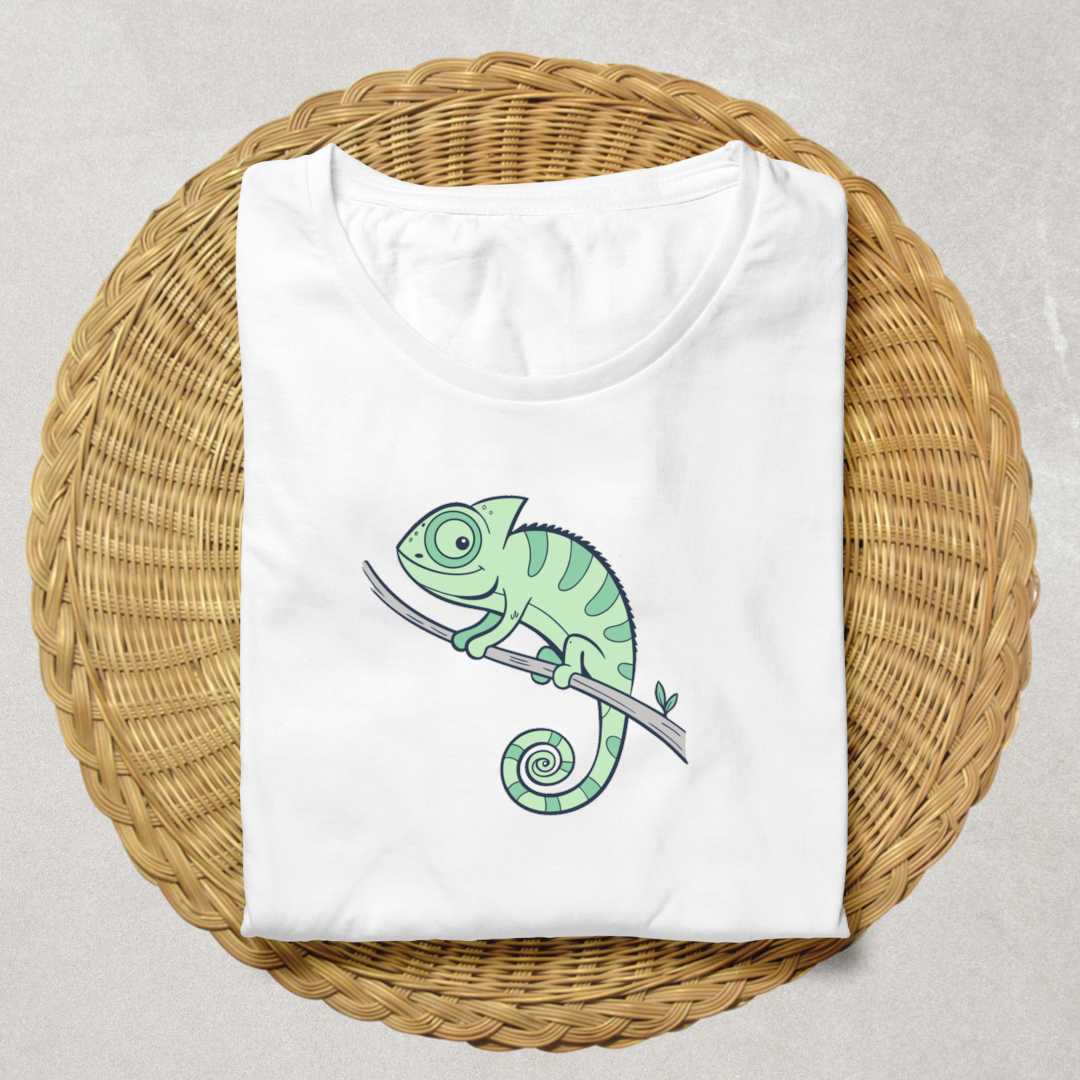 Design pastel de caméléon sur t-shirt, ambiance jungle exotique et curieuse