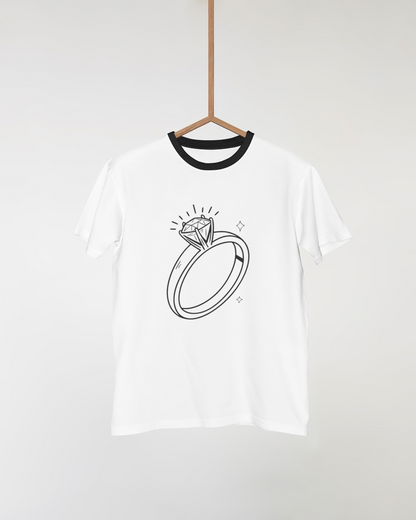 Design stylisé de bague vintage imprimable sur t-shirt pour amateurs de mode