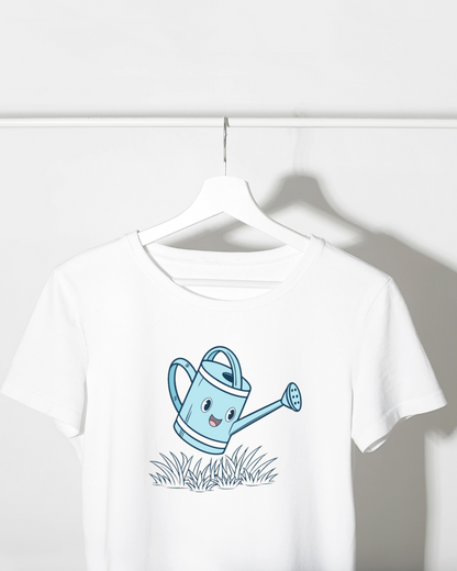 T-shirt avec arrosoir joyeux pastel sur fond printanier vibrant et sympathique