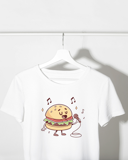 T-shirt avec un burger chanteur joyeux style humoristique et thème mélodieux