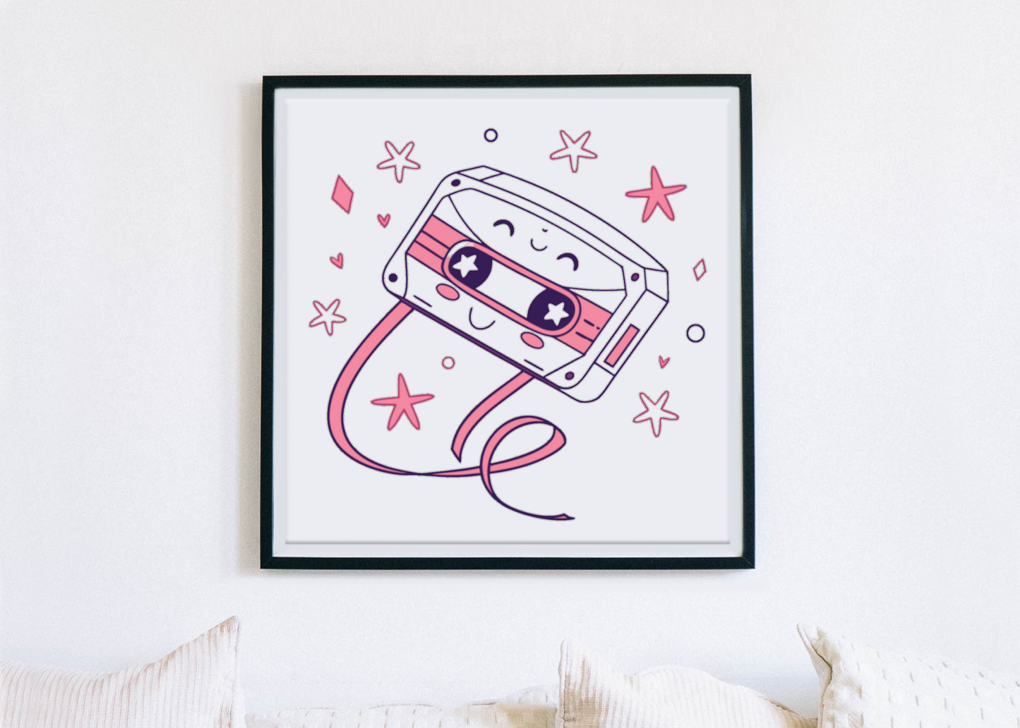Illustration de cassette kawaii encadrée, ajout artistique à tout intérieur
