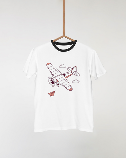 T-shirt avec avion rétro planant sur fond neutre, idéal pour l'exploration aérienne