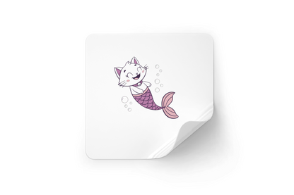 Sticker avec un chat sirène kawaii dans son monde marin coloré et joyeux