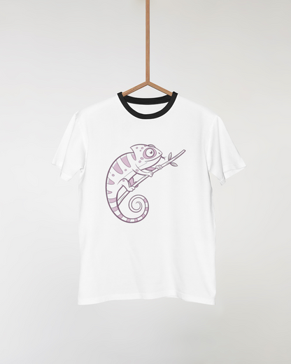 T-shirt avec motif de caméléon stylisé évoquant la jungle, design graphique unique