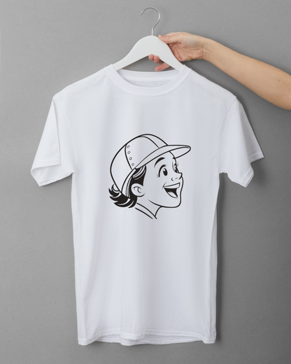 T-shirt ludique avec dessin de garçon souriant dans un style enfantin classique