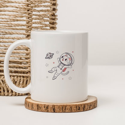 Mug avec chat astronaute joyeux en exploration spatiale, design adorable et unique