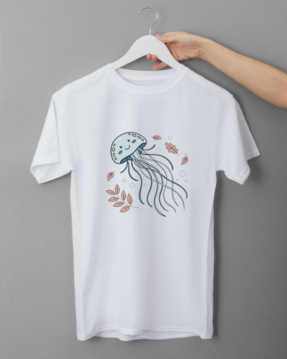 T-shirt thème marin décoré d'une méduse joyeuse flottante